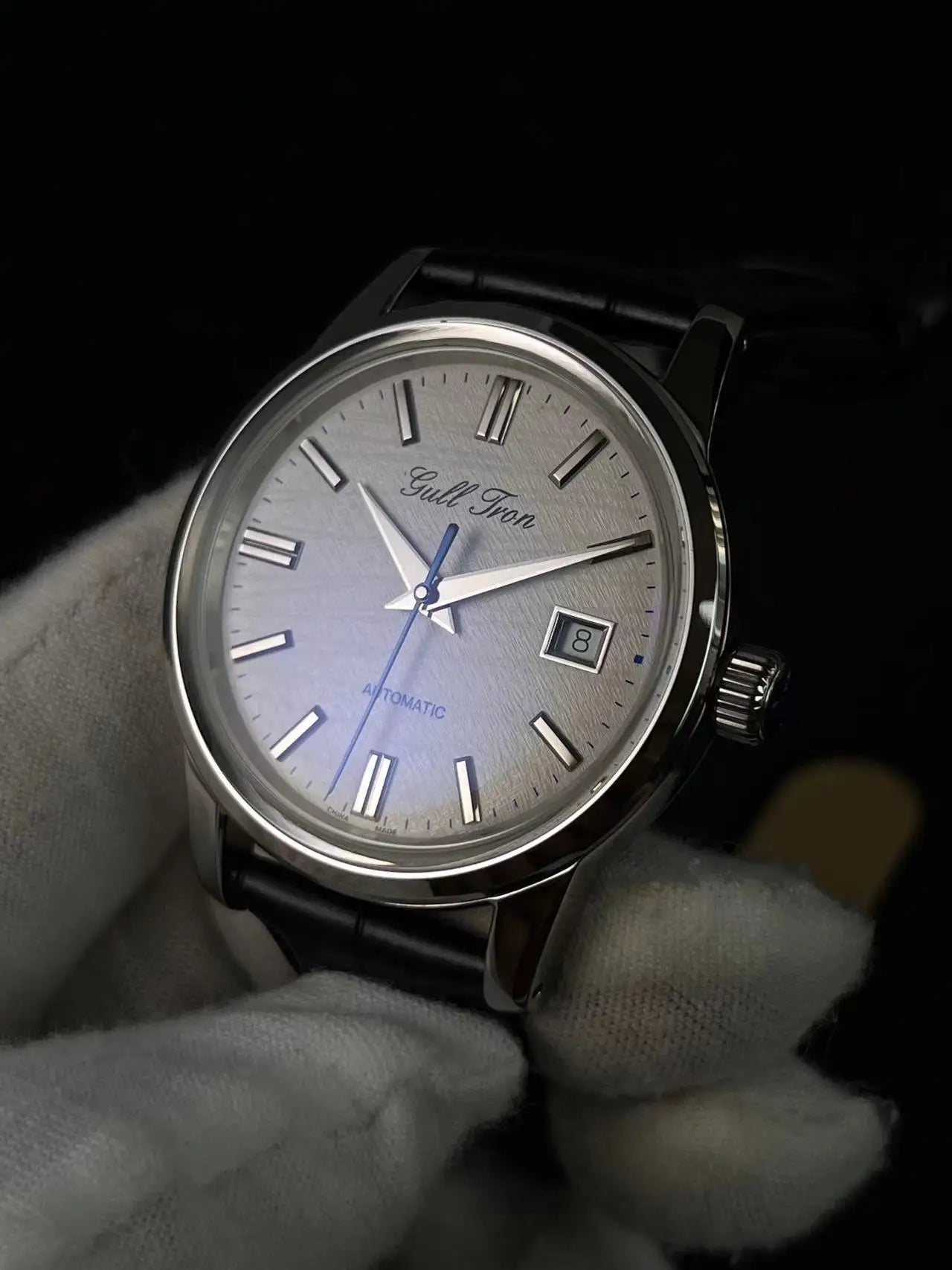 Automatic mechanical wristwatch with five sided three-dimensional hands, enamel cream dial GS cool design, Chinese version 2824