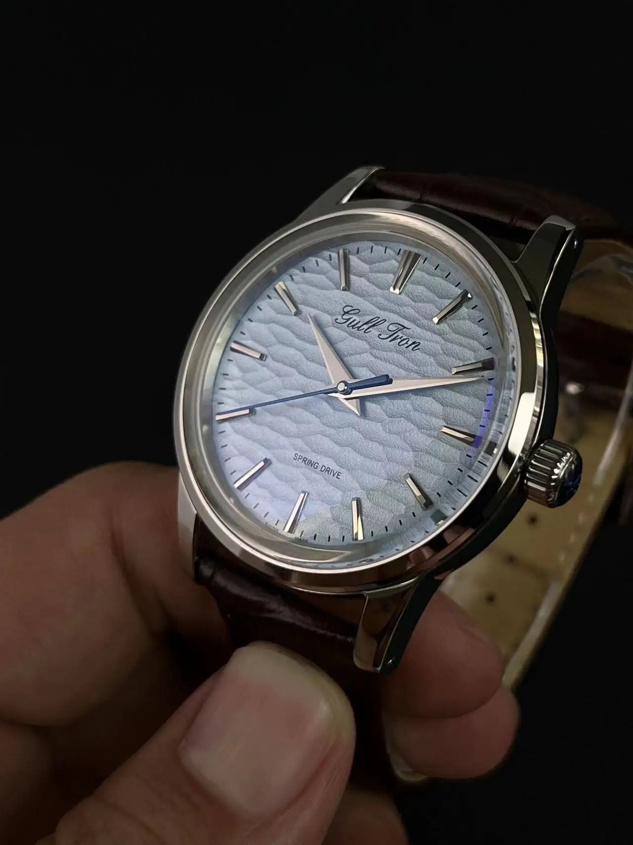 Automatic mechanical wristwatch with five sided three-dimensional hands, enamel cream dial GS cool design, Chinese version 2824